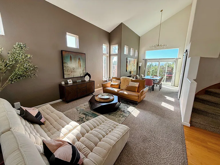 298 Mercury Way — Photo 3