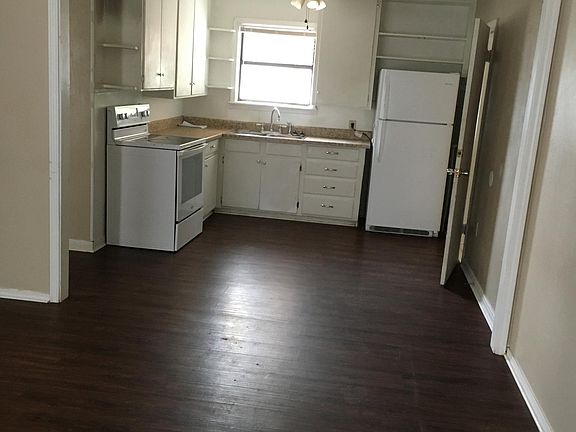 2nd image of 2325 North St