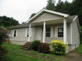 19 Tobacco Rd, Sitka, KY 41255