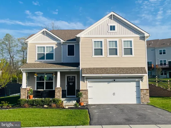 226 Seven Springs Ln, Downingtown, PA 19335