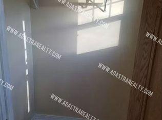 243 W 61st St, Kansas City, MO 64113