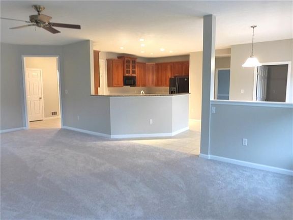 4th image of 105 Woodridge Dr