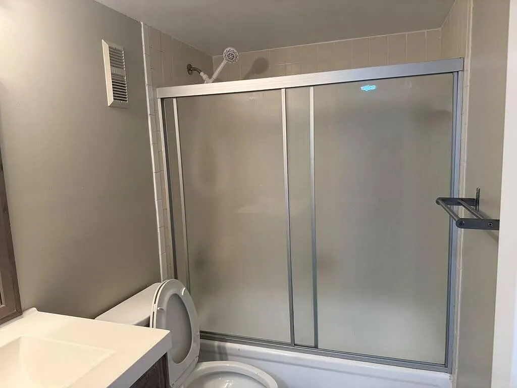 2 bed, 2.0 bath, 832 sqft, $2,000 — Photo 3