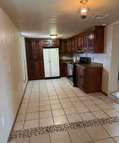 401 Ramona Ave — Photo 2