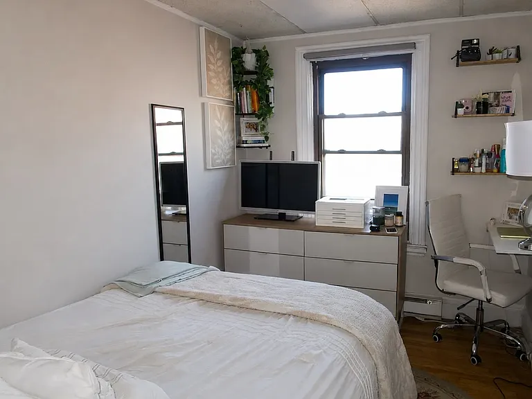 36 Fairfield St #5 — Photo 6