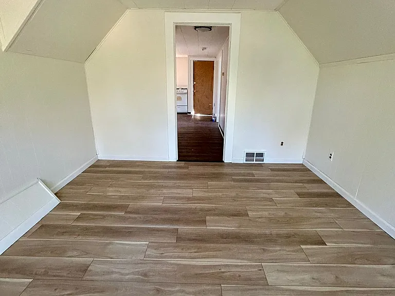5338 S Salina St #3 — Photo 8