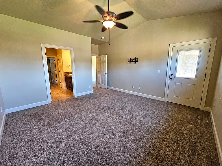 2817 Tuscanna Dr — Photo 35