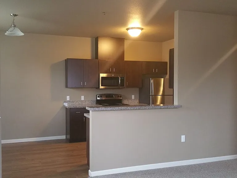 Encore Apartments — Photo 5