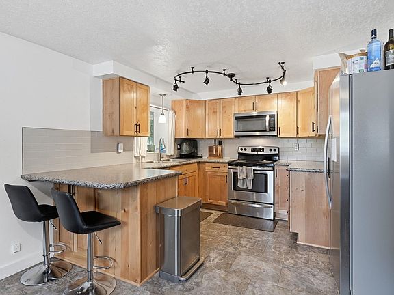 3rd image of 3814 W 41st Ave