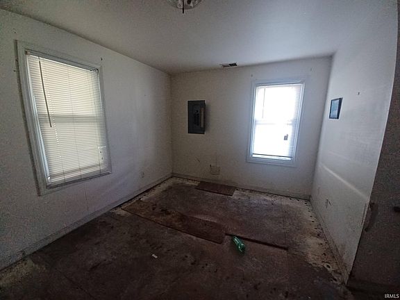 4th image of 2716 S Villa Dr