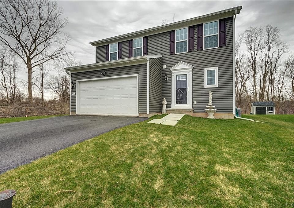 1st image of 409 Tuscany Ln