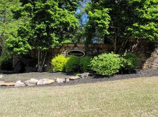 10 Arrow Mountain Dr, Cartersville, GA 30121