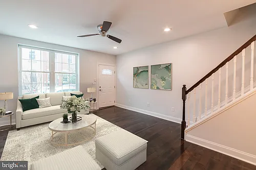 2017 Carpenter St Photo 1 2017 Carpenter St Photo 1