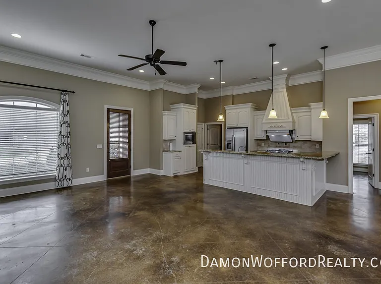 114 Lennox Pl — Photo 8