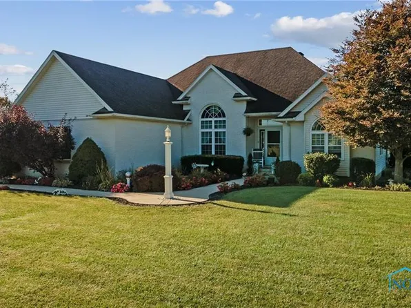 11968 W Michael Dr, Oak Harbor, OH 43449