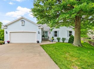 1215 NE Cardinal Cir, Lees Summit, MO 64064