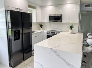 393 Mansfield J #393, Boca Raton, FL 33434