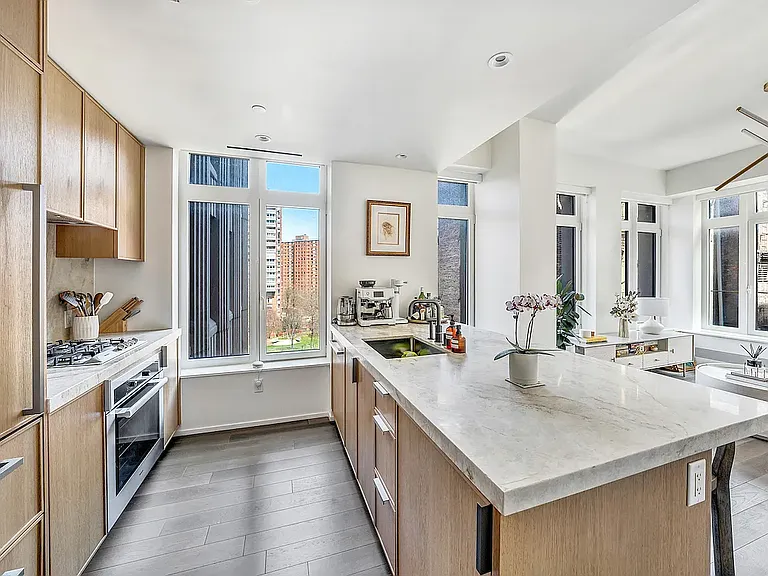 543 W 122nd St #3D — Photo 1