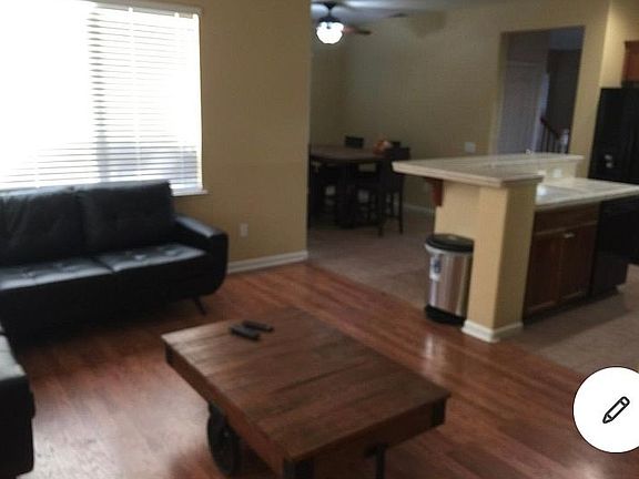 3rd image of 5712 Antique Rose Way