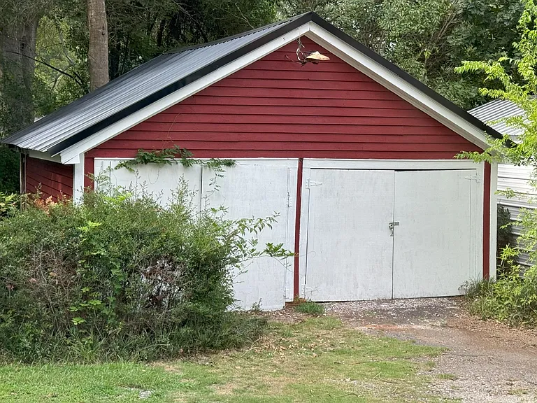 212 Whitehall Rd — Photo 16