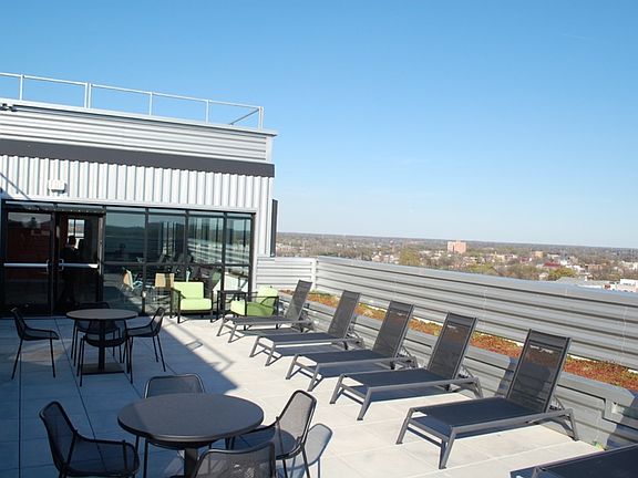 4th image of 406 Shafer St #515