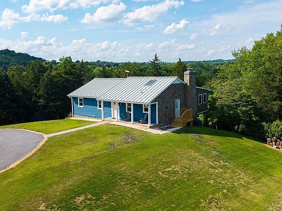 3rd image of 126 River Ridge Rd