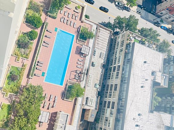 4th image of 1400 S Michigan Ave APT 2510