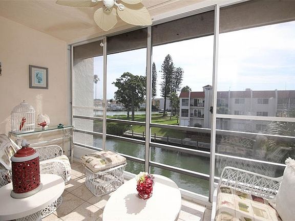 4th image of 240 Santa Maria St APT 326