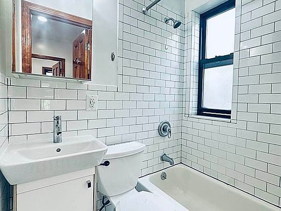 3rd image of 175 E 101st St APT 19