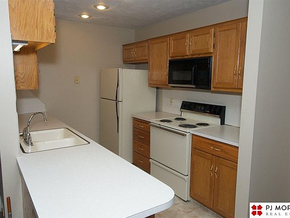 4th image of 2635 N 103rd Ct