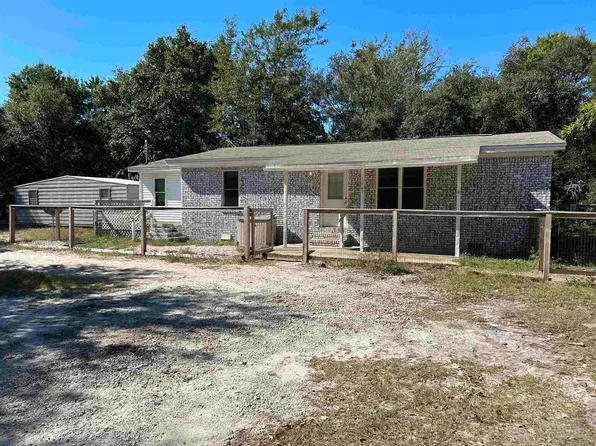 1647 Baltar Dr, Gulf Breeze, FL 32563