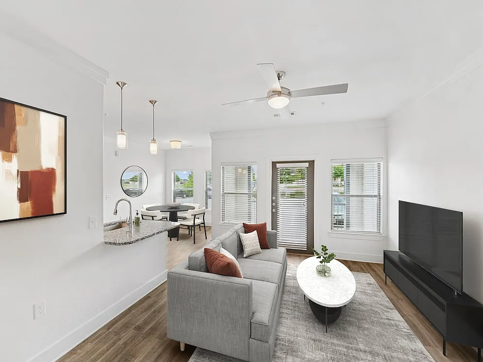 Avalon Frisco — Photo 3