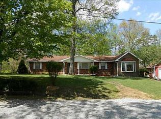 101 Pinetree Ln, Ripley, WV 25271