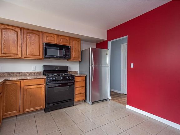 3rd image of 4619 Warwick Dr S