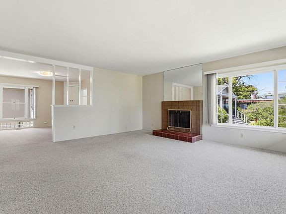 5th image of 938 Alice Ln #1