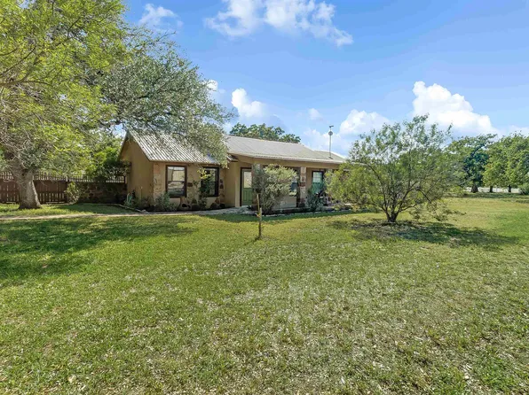 2906 Oak Ridge Dr, Horseshoe Bay, TX 78657