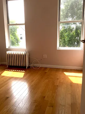 Rented by Evergreen Realty & Investments | media 3