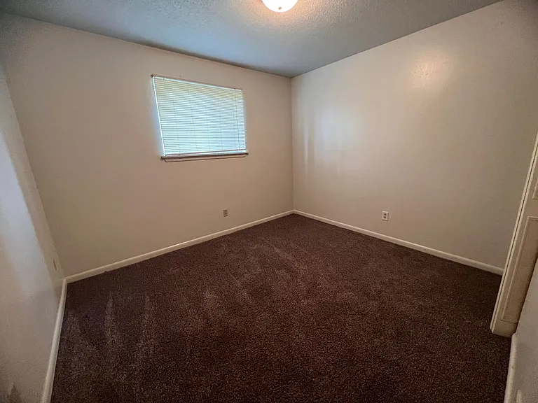 3203 Spring Valley Ln E — Photo 4