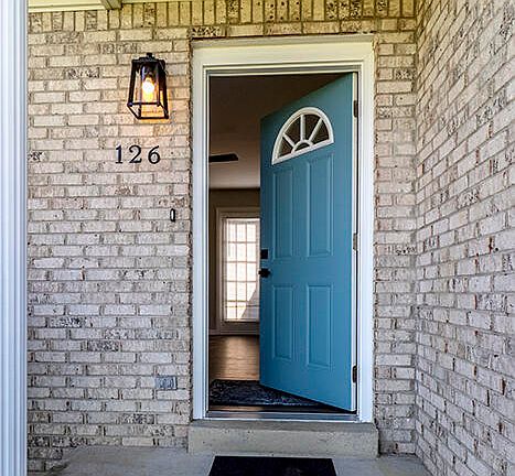 4th image of 126 Deerfield Ct
