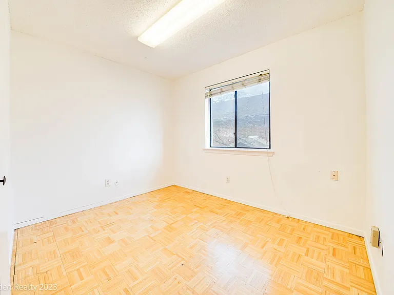 4009 N Garland Ave #3 — Photo 17