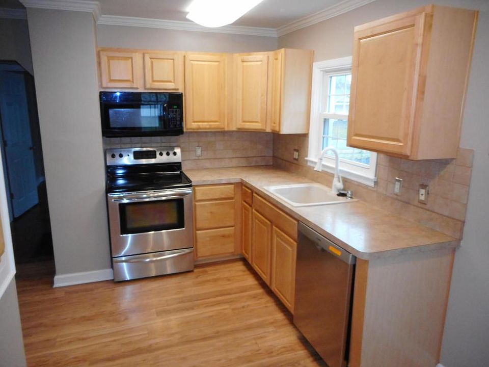 1st image of 274 E Jeffrey Pl