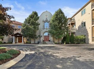 N51W34835 Wisconsin Ave UNIT 102, Okauchee, WI 53069