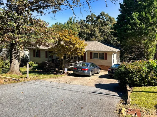 202 Tramrod Trl, Travelers Rest, SC 29690