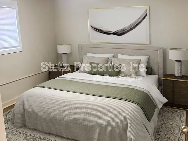 415 Hudson St #1 — Photo 7