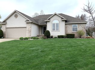 2115 Arbor Trl NW, Grand Rapids, MI 49534