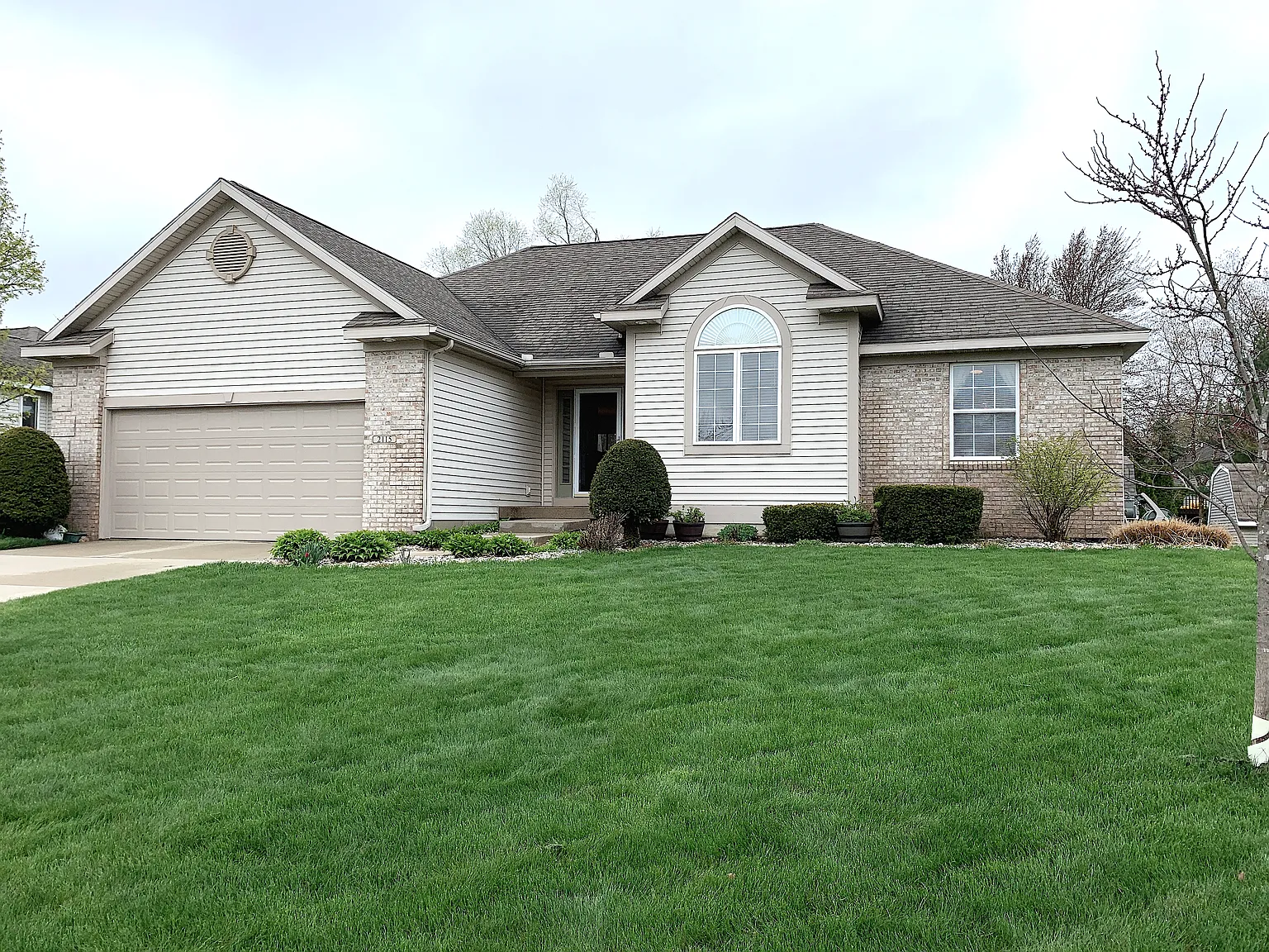 2115 Arbor Trl NW photo 1