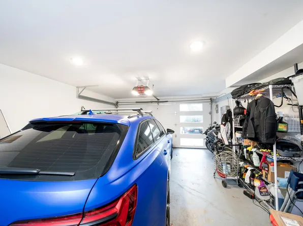 496 Undercliff Avenue image 48 of 52