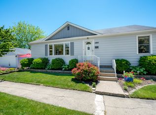 35 E Oak St, Villa Park, IL