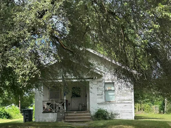 621 E Dayton St, South Bend, IN 46613