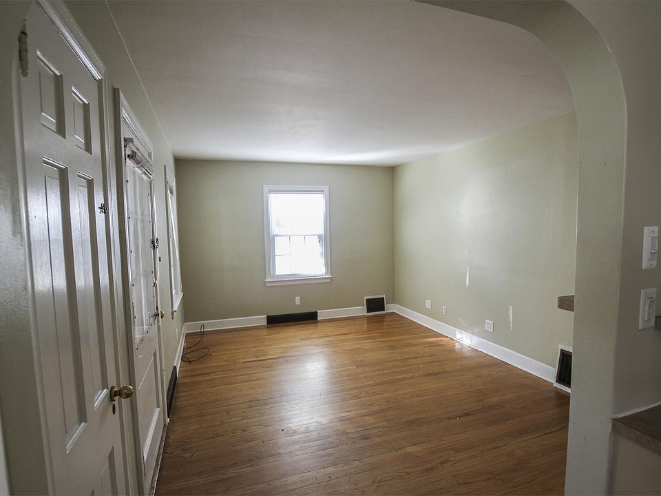 1st image of 1328 White St
